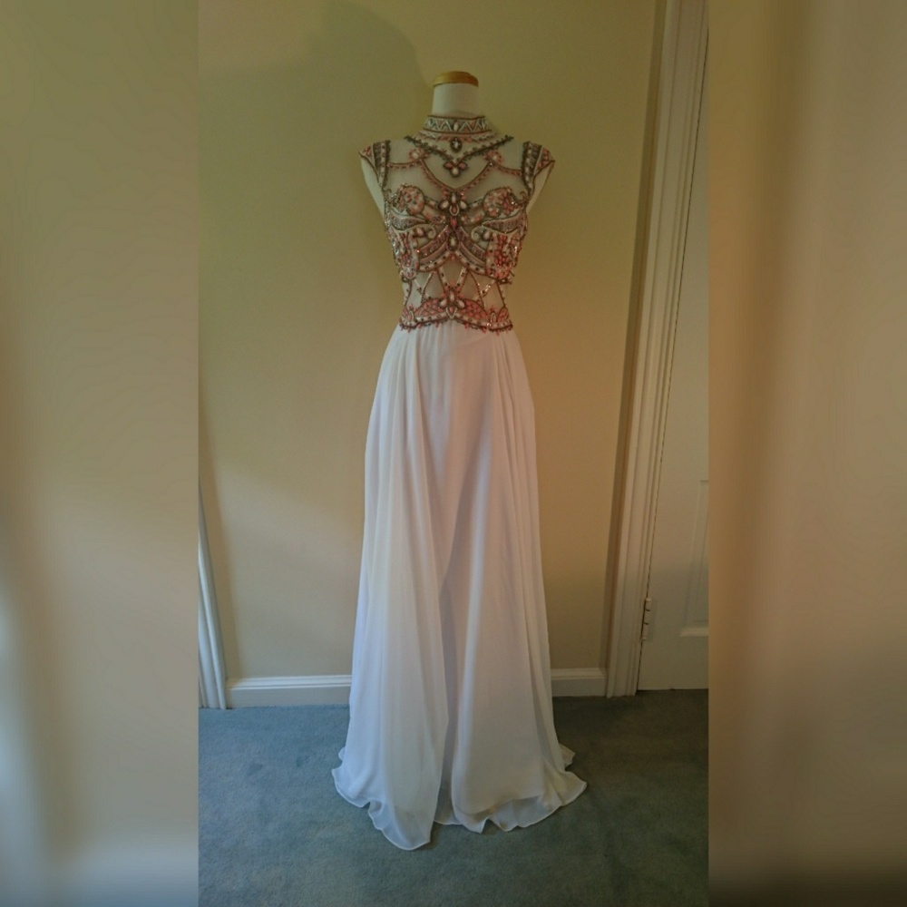 Backless Promdress "Yasmin"